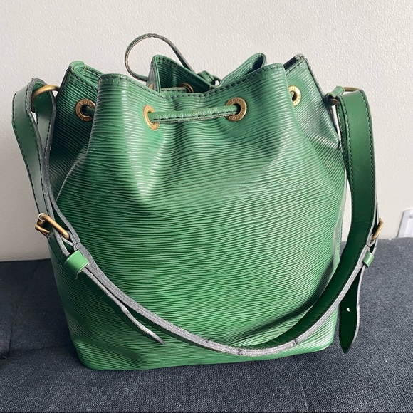 🔴SOLD on VC🔴 Louis Vuitton Petit Noé shoulder bag epi leather - Picture 3 of 14